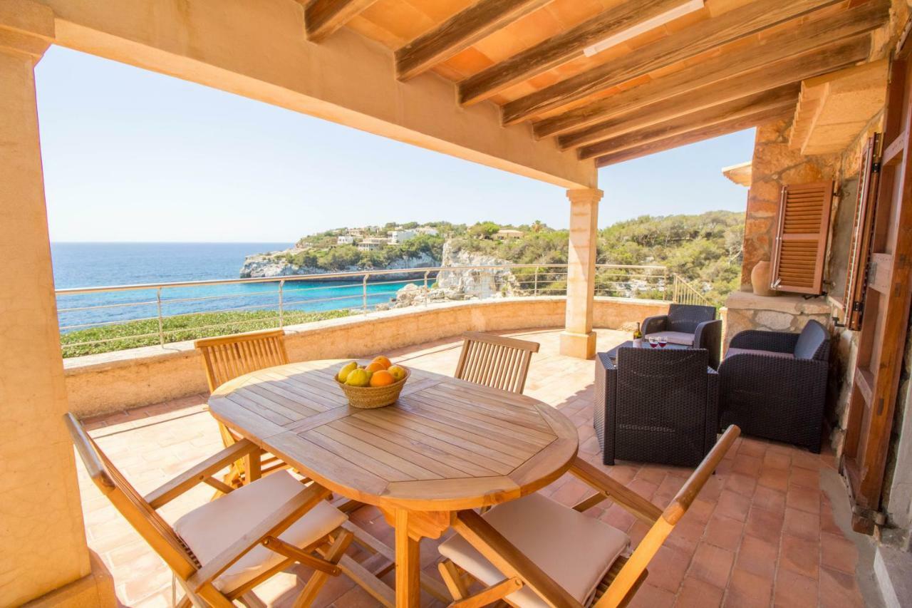 Beautiful Private Villa On The Sea Сантаний Екстериор снимка